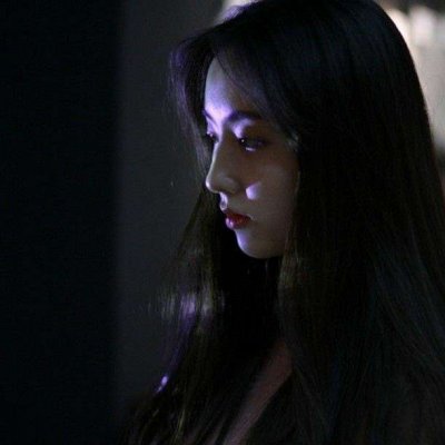 16张高清高冷孤独气质女生头像合集