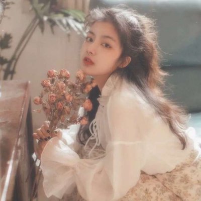 21张高清好看的欧美女生微博头像 最新合集来啦