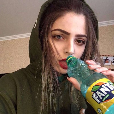 22张适配微博的欧美风女生头像合集