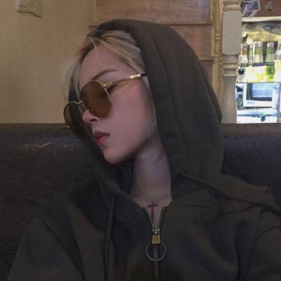 抖音女头像 高清好看的个性抖音女头像图片(21张)_女生头像