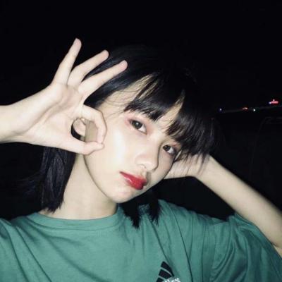 15张清新森系绿调女生头像 高清小清新风格