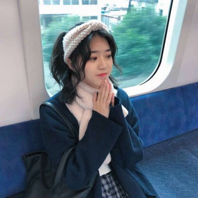 35张高清真人美女微信头像 好看的女生头像合集