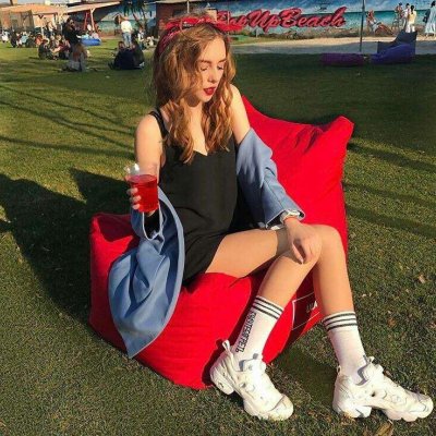 16张高清欧美风个性QQ女头 氛围感拉满