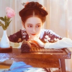 这里有一张超绝的古风女生单张头像