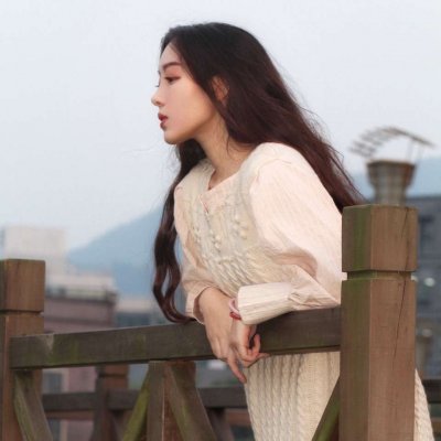 34张清新淡雅伤感风女生意境头像 高清可用