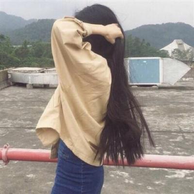 21张高清长发女生背影微信头像 氛围感拉满