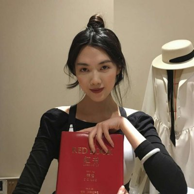 12张清新感拉满！女生丸子头侧脸微信头像合集