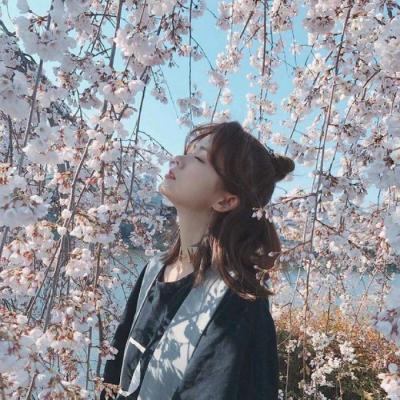 24张高清冷酷伤感少女头像合集 氛围感拉满