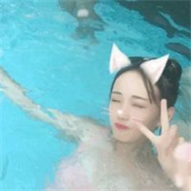 女生水中游泳头像合集！22张唯美氛围感头像直接抱走