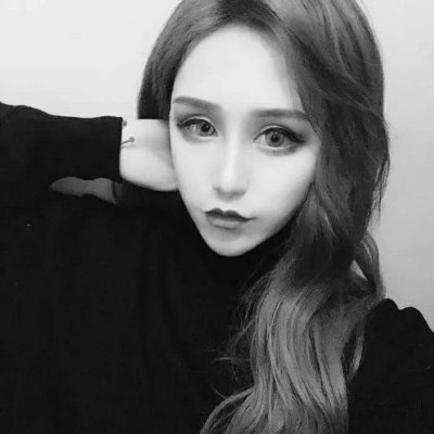女生黑白微信头像合集 20张高清时尚款
