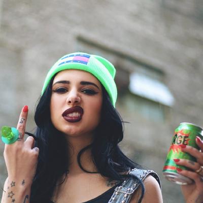 21张高清欧美风霸气女生头像 好看又酷的头像合集