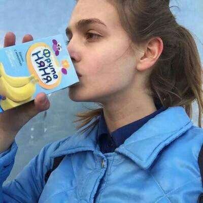 31张高清好看的欧美女生微信头像合集