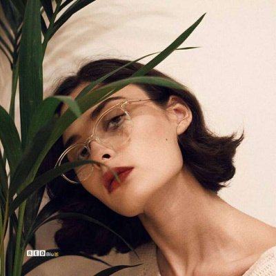 21张高清欧美风女生头像合集