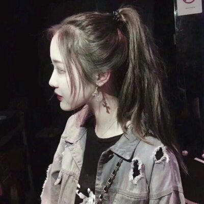 25张高清好看的非主流黑暗系女生头像合集