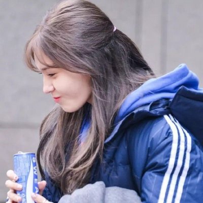 20张清新蓝调女生头像 高清好看的蓝色系女头