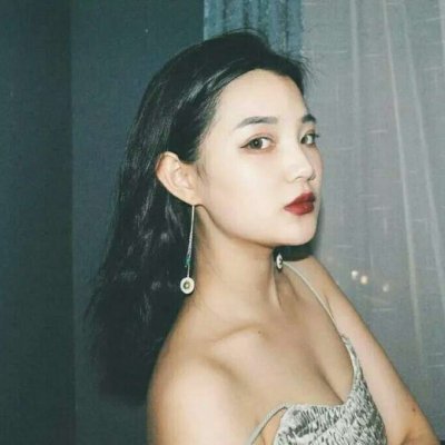 10张高清好看的时尚女生头像 直接拿来用