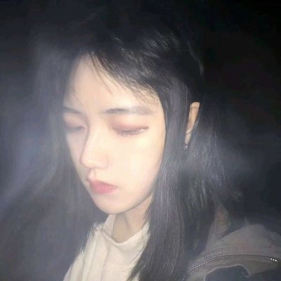 超酷真人黑色系女生头像 25张高清质感图分享