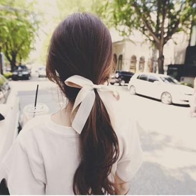 21张高清长发女生背影微信头像 氛围感拉满