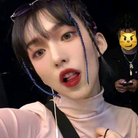 24张霸气御姐风女生头像 高清好看适合当微信头像