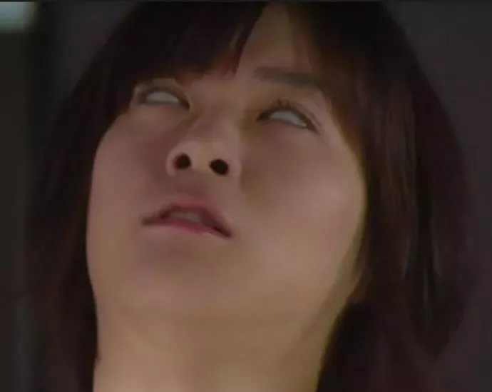 自带嫌弃感！这款寡淡冷淡翻白眼表情包太适合吐槽了