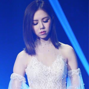 有才华的美少女专属头像，单张高清图奉上