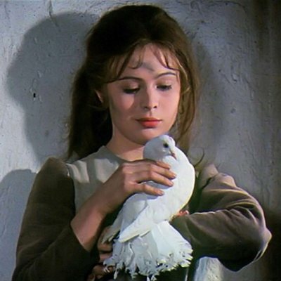 16张高清欧美风个性QQ女头 氛围感拉满