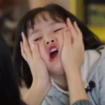 21张高清可爱傻萌女生头像 软乎乎的治愈感拉满