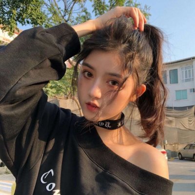20张高清好看的女生卷发QQ头像 个性氛围感拉满