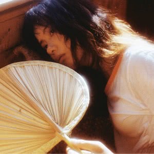 拿蒲扇女生头像分享，单张高清素材可直接取用