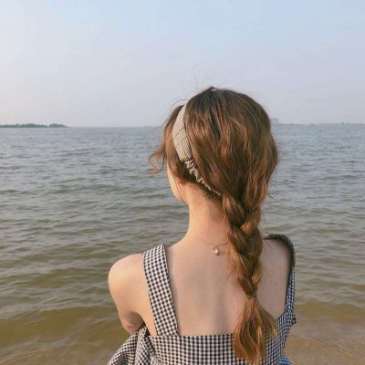 女生清新唯美背影头像合集 19张高清素材上线