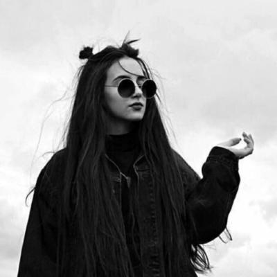 微博欧美女头像 23张高清好看款 适配微博使用的欧美女生头像合集