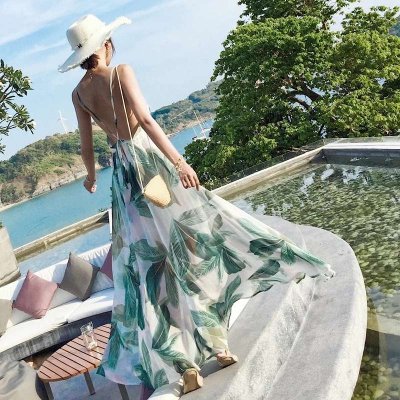 女生海边露背微信头像 19张高清气质款合集