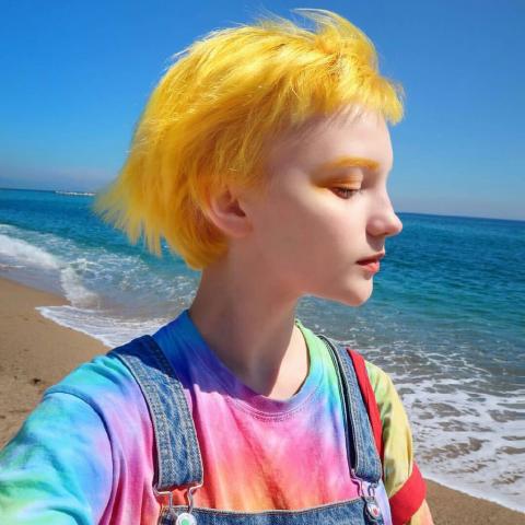 23张高清氛围感欧美女生头像 气质感直接拉满