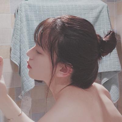 17张高清小清新风格丸子头女生头像合集