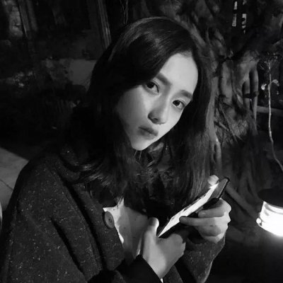 女生黑白微信头像合集 13张高清质感图