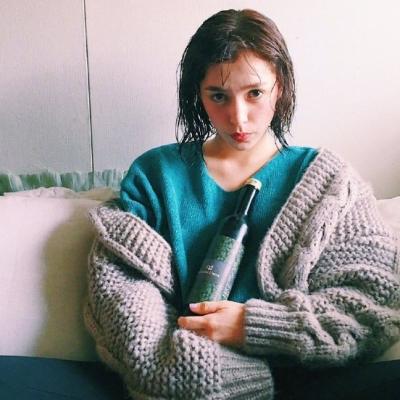 适合微博用的霸气欧美女生头像 高清图集共22张