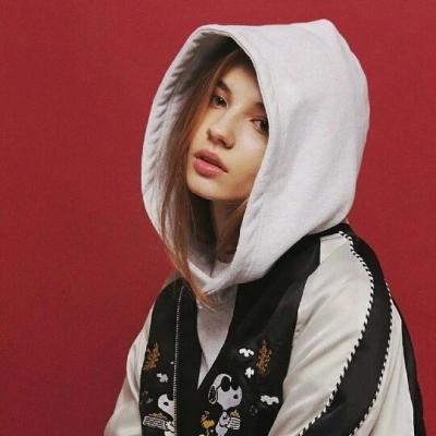 21张高清欧美风霸气女生头像 好看又酷的头像合集