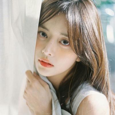 23张气质感拉满的女生唯美微信头像