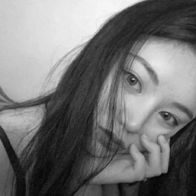 女生黑白微信头像合集 13张高清质感图