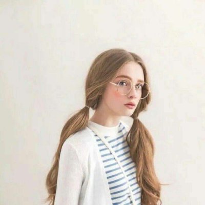 31张高清好看的欧美女生微信头像合集