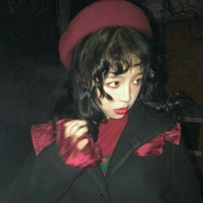 超酷真人黑色系女生头像 25张高清质感图分享