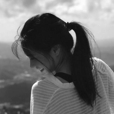 23张高清霸气女生黑白头像 氛围感直接拉满