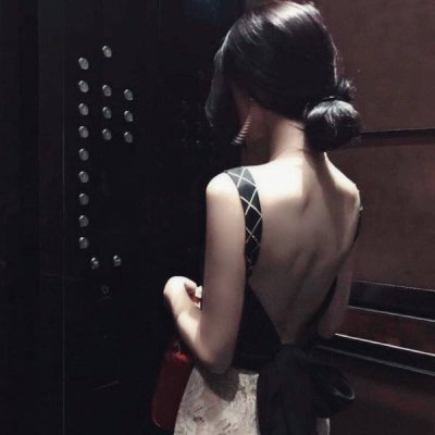 30张高清暗黑系女生个性头像 氛围感拉满