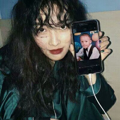 19张高清颓废感非主流女生QQ头像合集