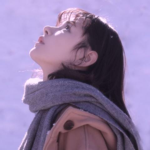 24张高清安静伤感唯美女生头像合集