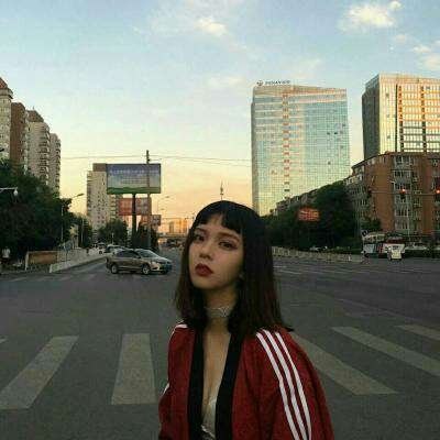 14张高清暗黑系颓废女生头像 氛围感拉满