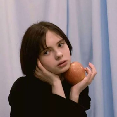 21张高清好看的欧美女生微博头像 最新合集来啦