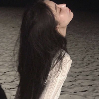 34张清新淡雅伤感风女生意境头像 高清可用