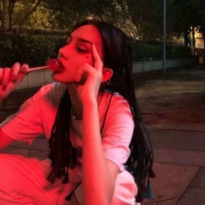 女生酷炫QQ头像合集！11张高清好看的酷飒女生头像