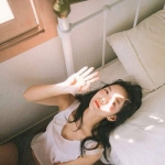 能触摸到阳光的女生单张头像